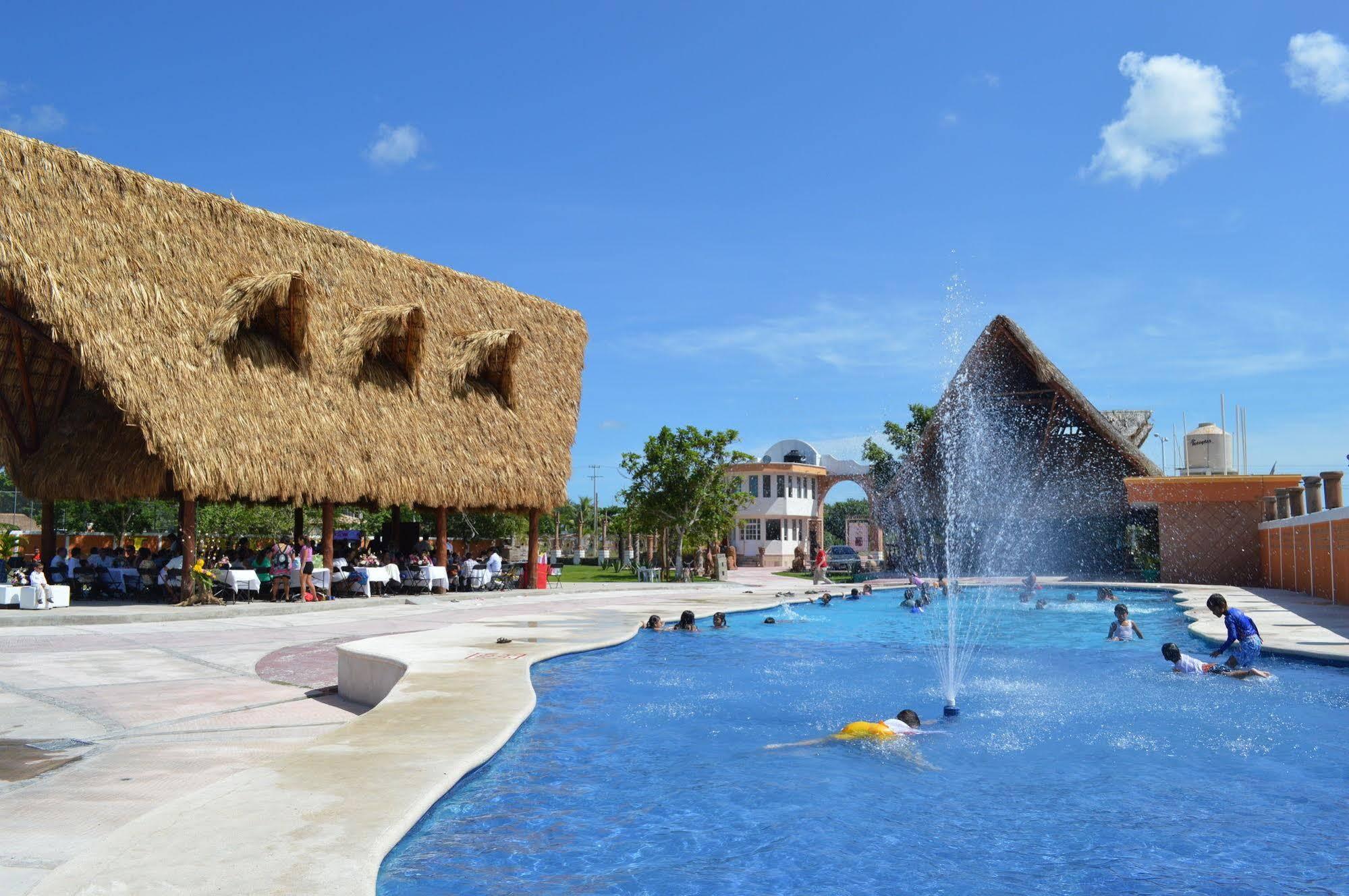 Hotel Hacienda Ixtlan コスメル エクステリア 写真