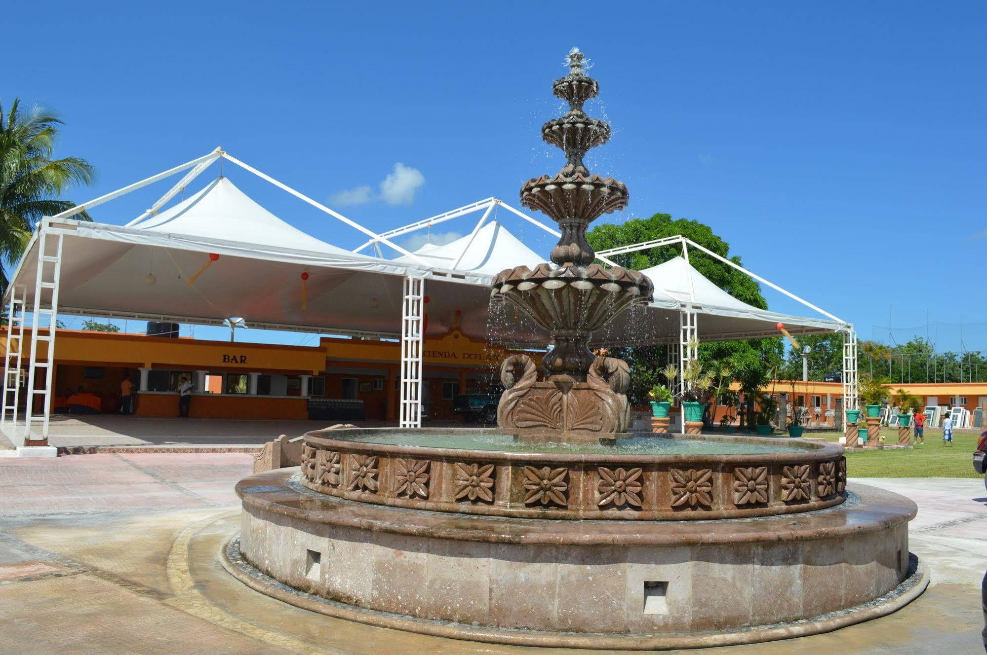 Hotel Hacienda Ixtlan コスメル エクステリア 写真