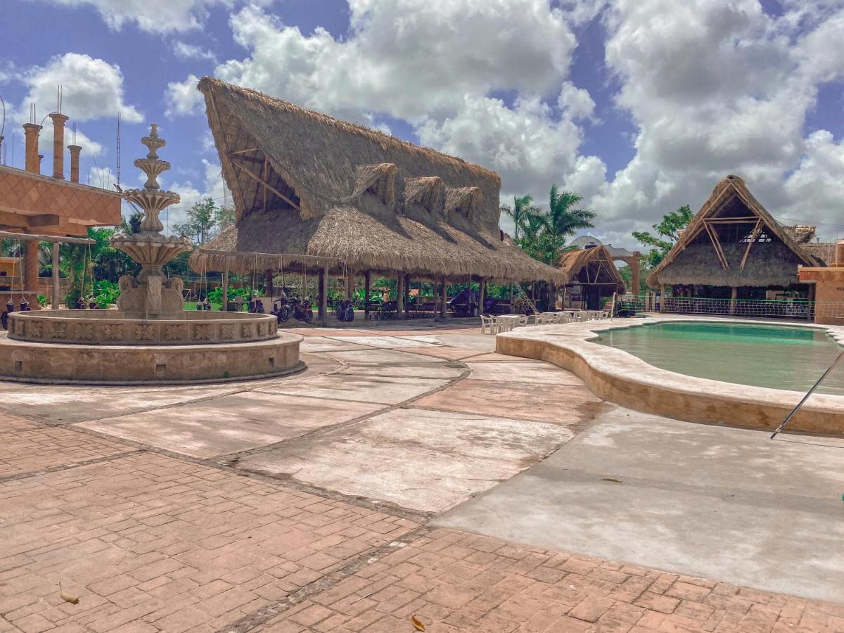 Hotel Hacienda Ixtlan コスメル エクステリア 写真