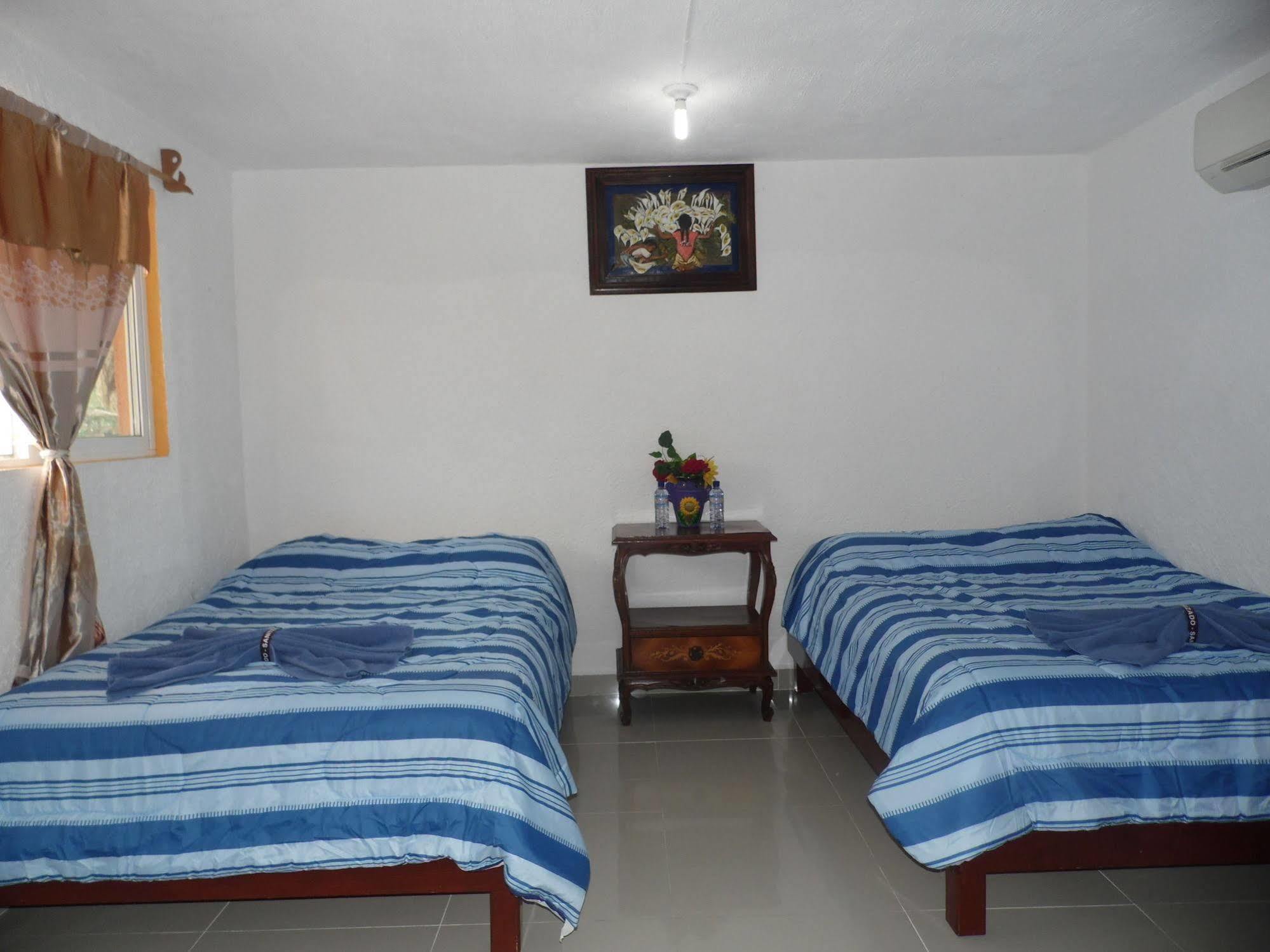 Hotel Hacienda Ixtlan コスメル エクステリア 写真
