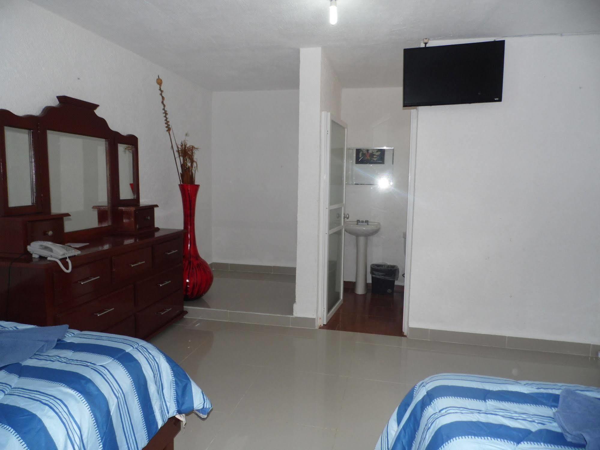 Hotel Hacienda Ixtlan コスメル エクステリア 写真