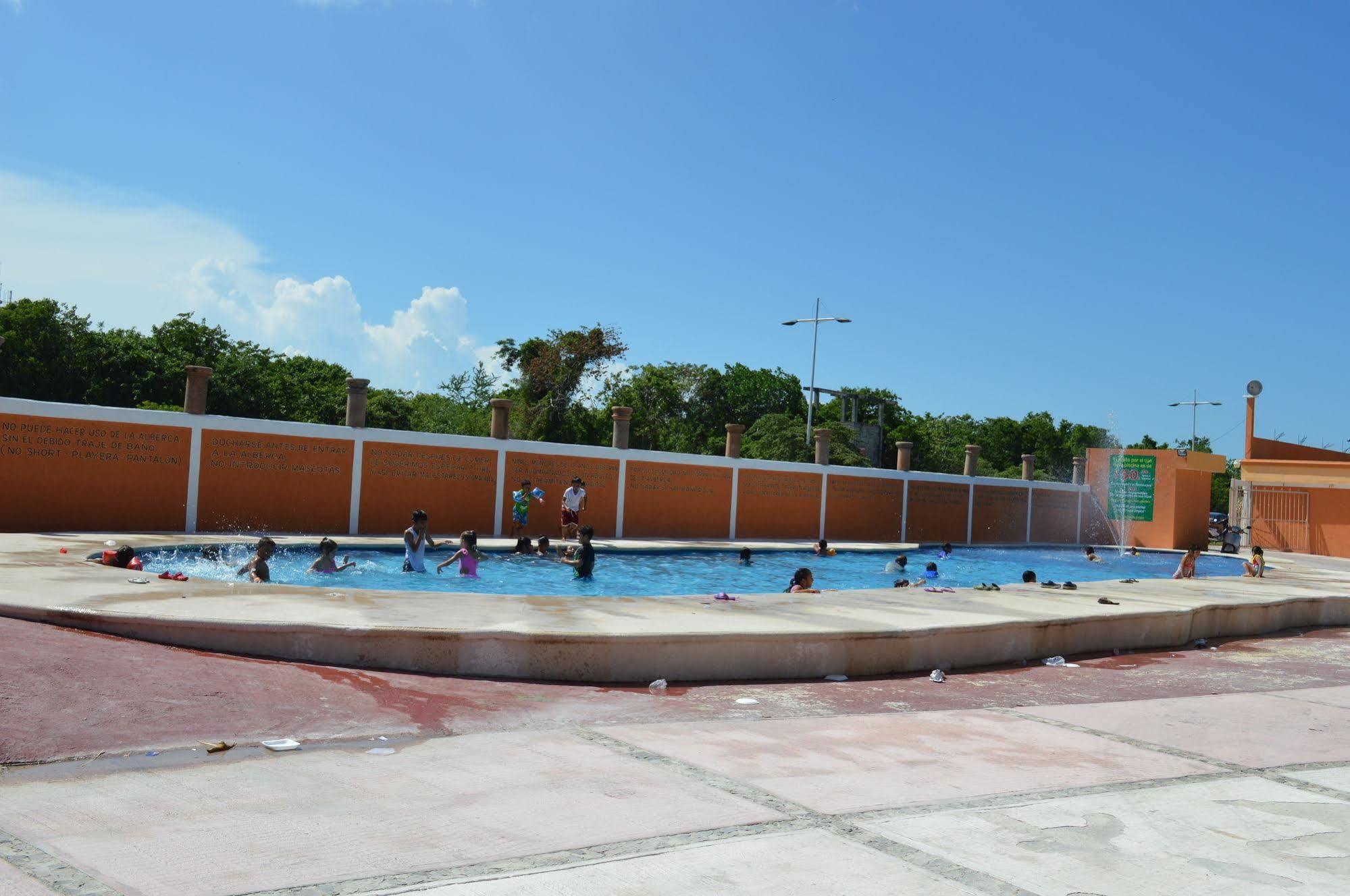 Hotel Hacienda Ixtlan コスメル エクステリア 写真